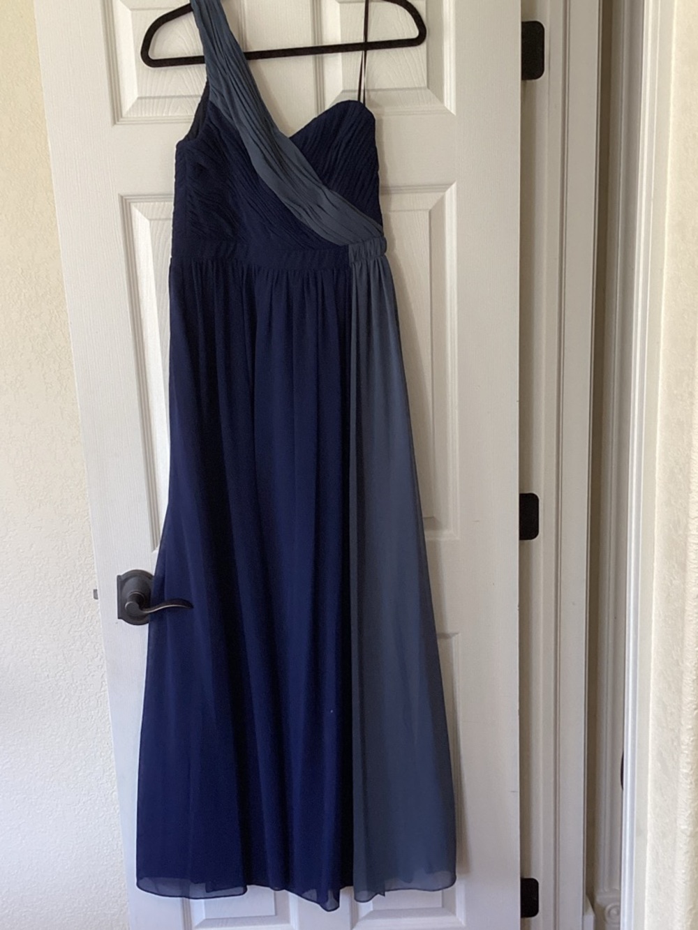 One-Shoulder Navy Blue Chiffon Evening Gown